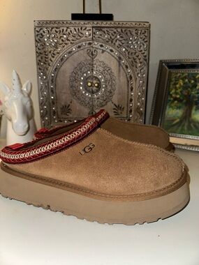 UGG Tazz Slipper/Slide in Chestnut SZ 9